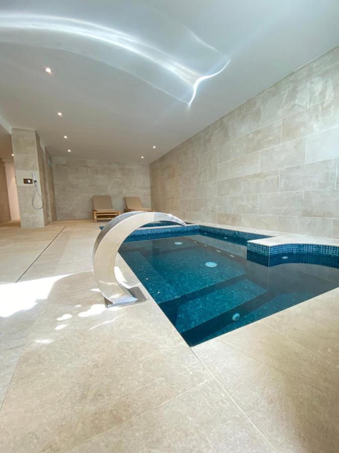 The Olive Boutique Suites & Spa กาลายองกา ภายนอก รูปภาพ